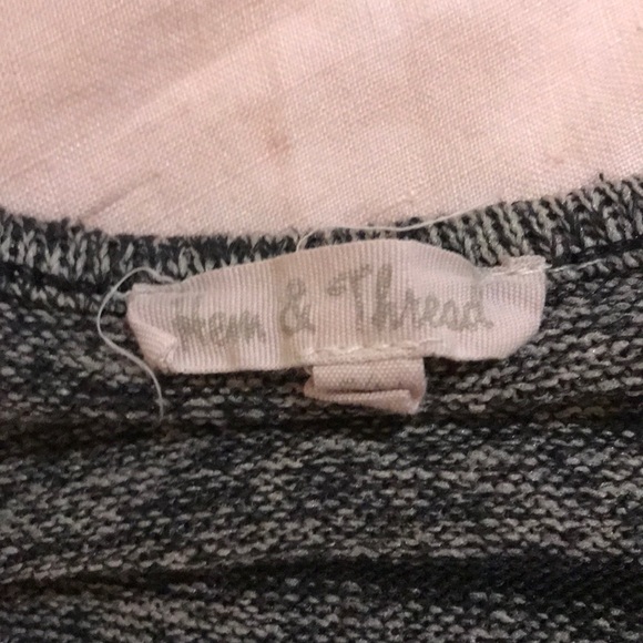 long sleeve hand knit sweater - Picture 2 of 2